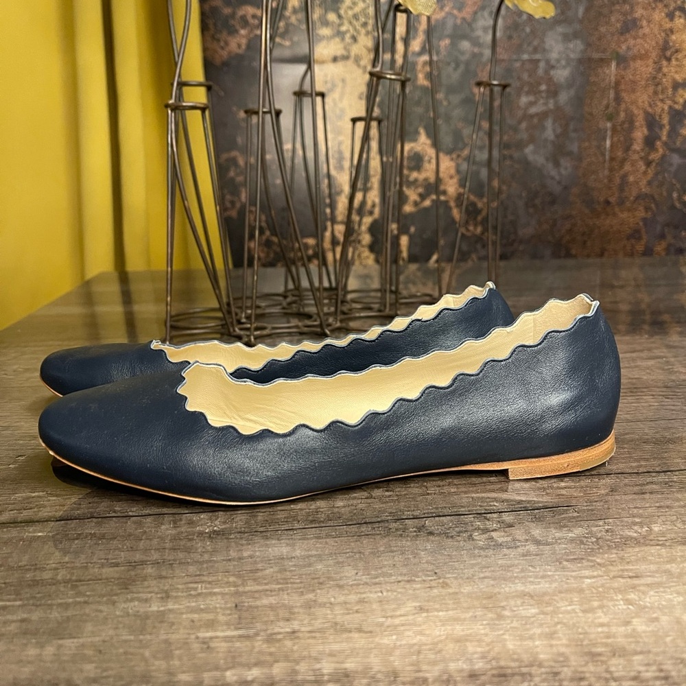 Chloe like new flats - Picture 4 of 8